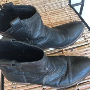 Frye cowboy boots. Genuine leather.